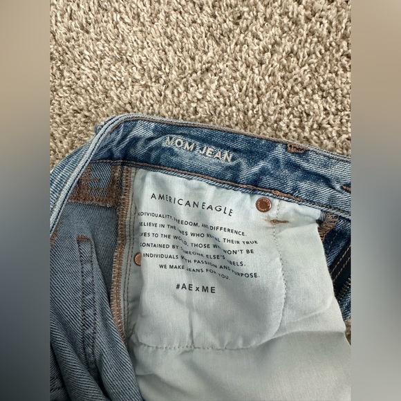 American Eagle Mom Jeans - Picture 6 of 7